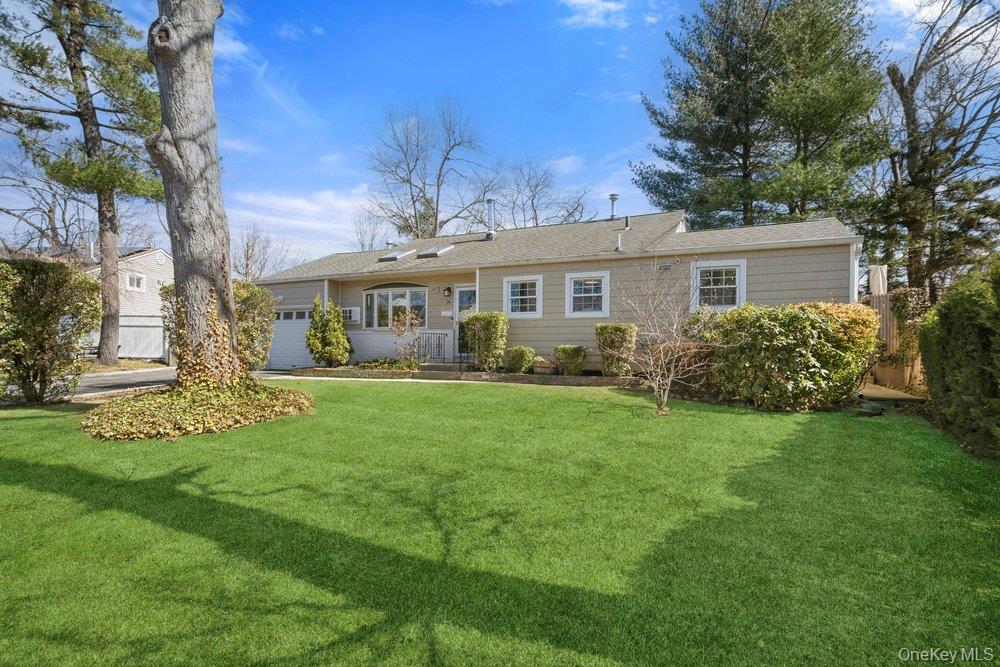 #2 photo, 34 Foxwood Drive, সাফোক কাউন্টি Huntington Station , NY 11746