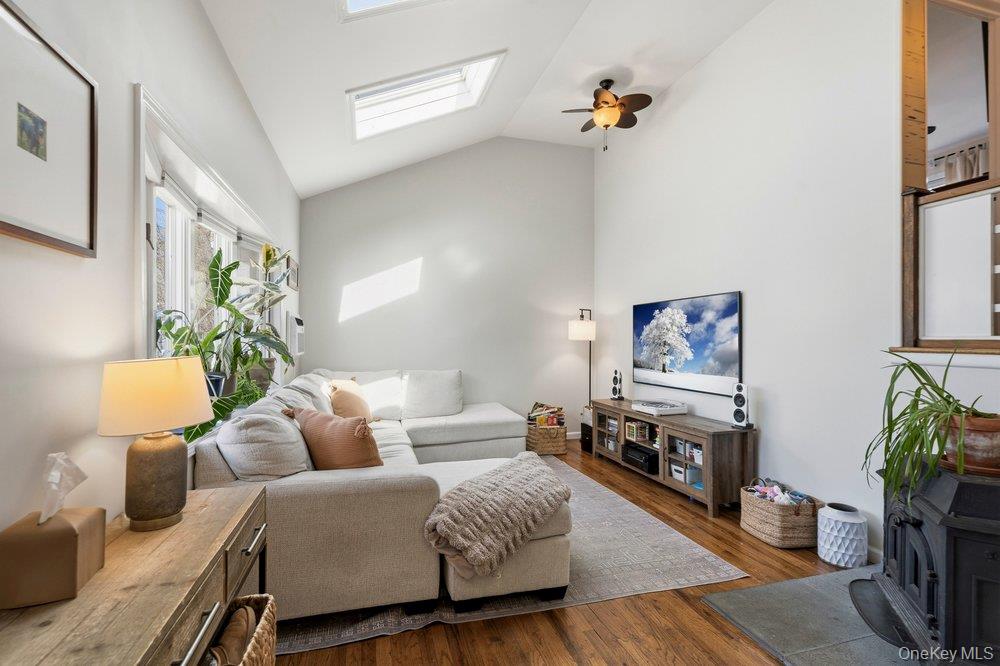 #5 photo, 34 Foxwood Drive, সাফোক কাউন্টি Huntington Station , NY 11746