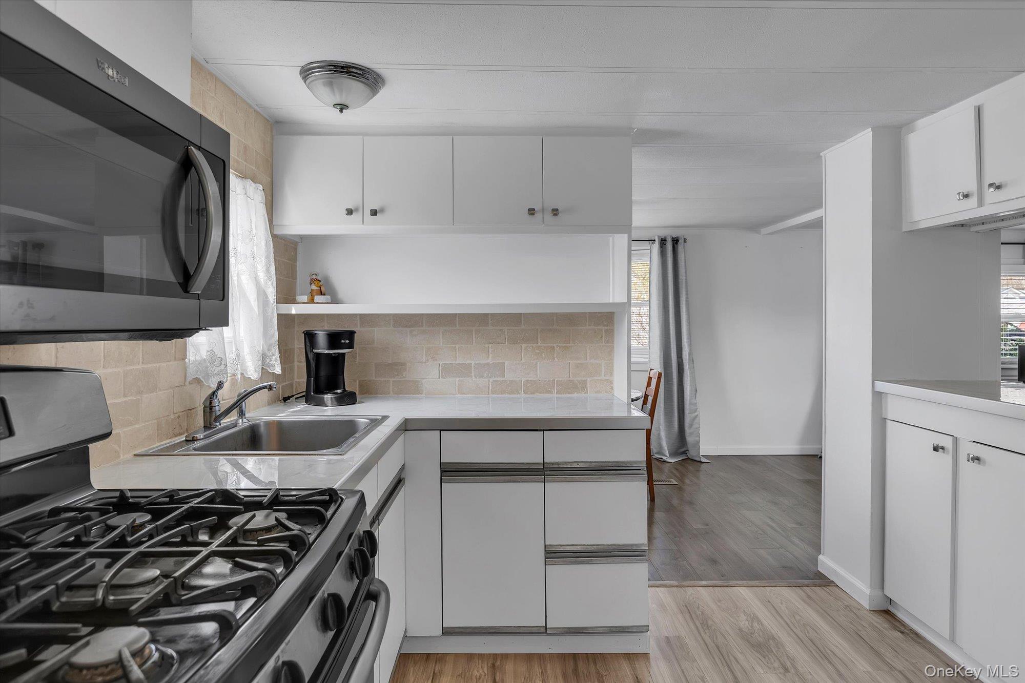 #5 photo, 74 Maple St, East Quogue , NY 11942