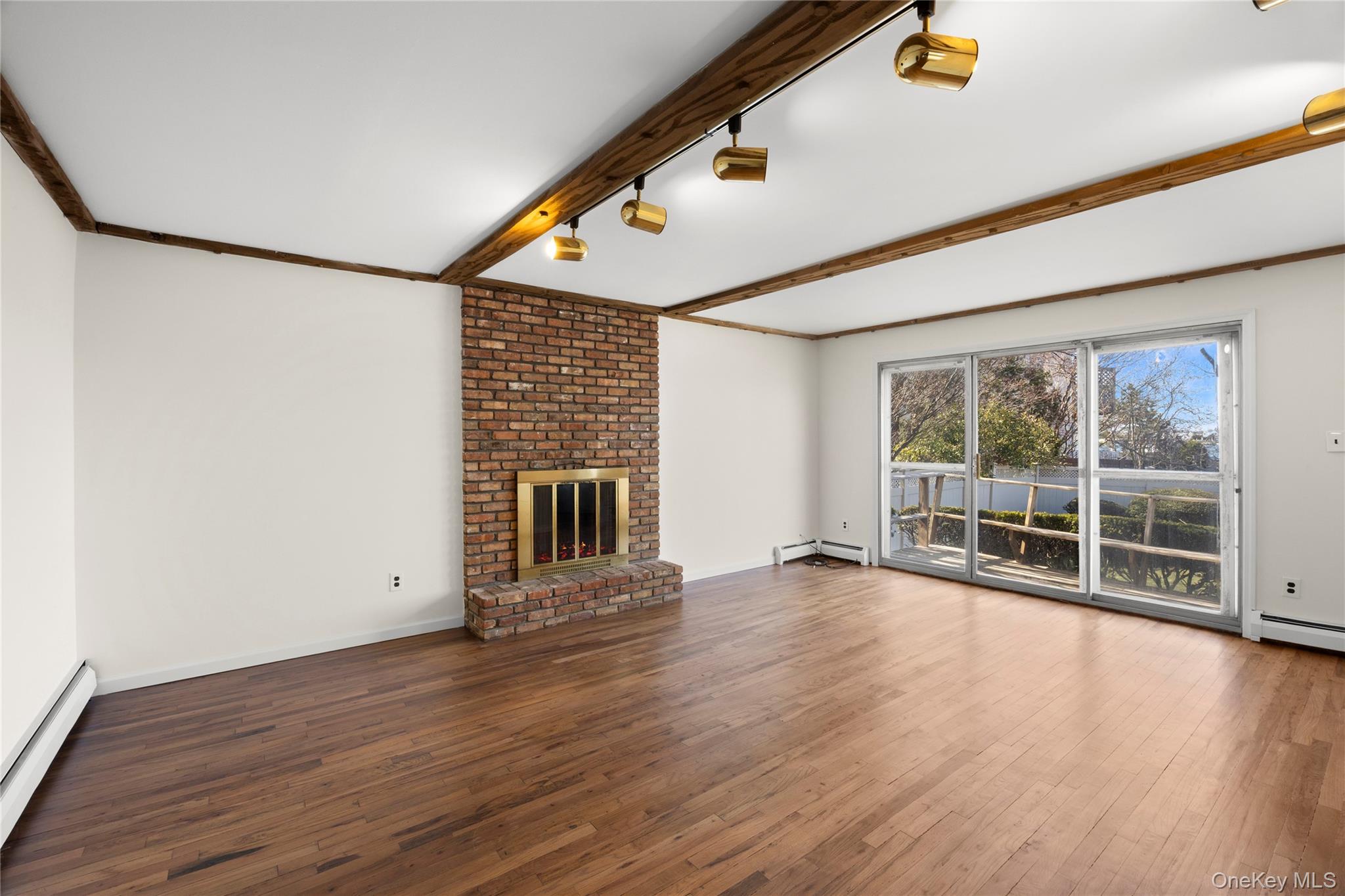 #18 photo, 3146 Lee Place, Bellmore , NY 11710