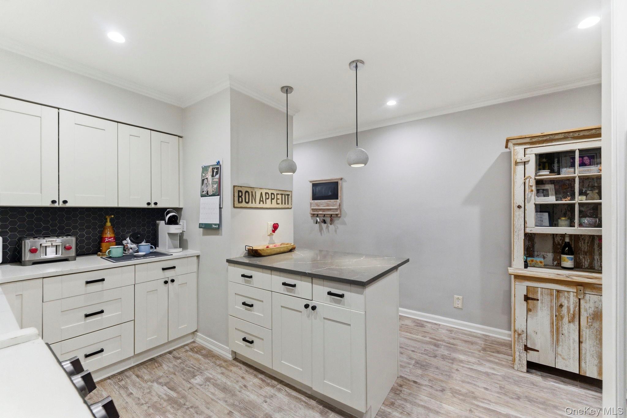 #7 photo, 2 Bryant Crescent, White Plains , NY 10605