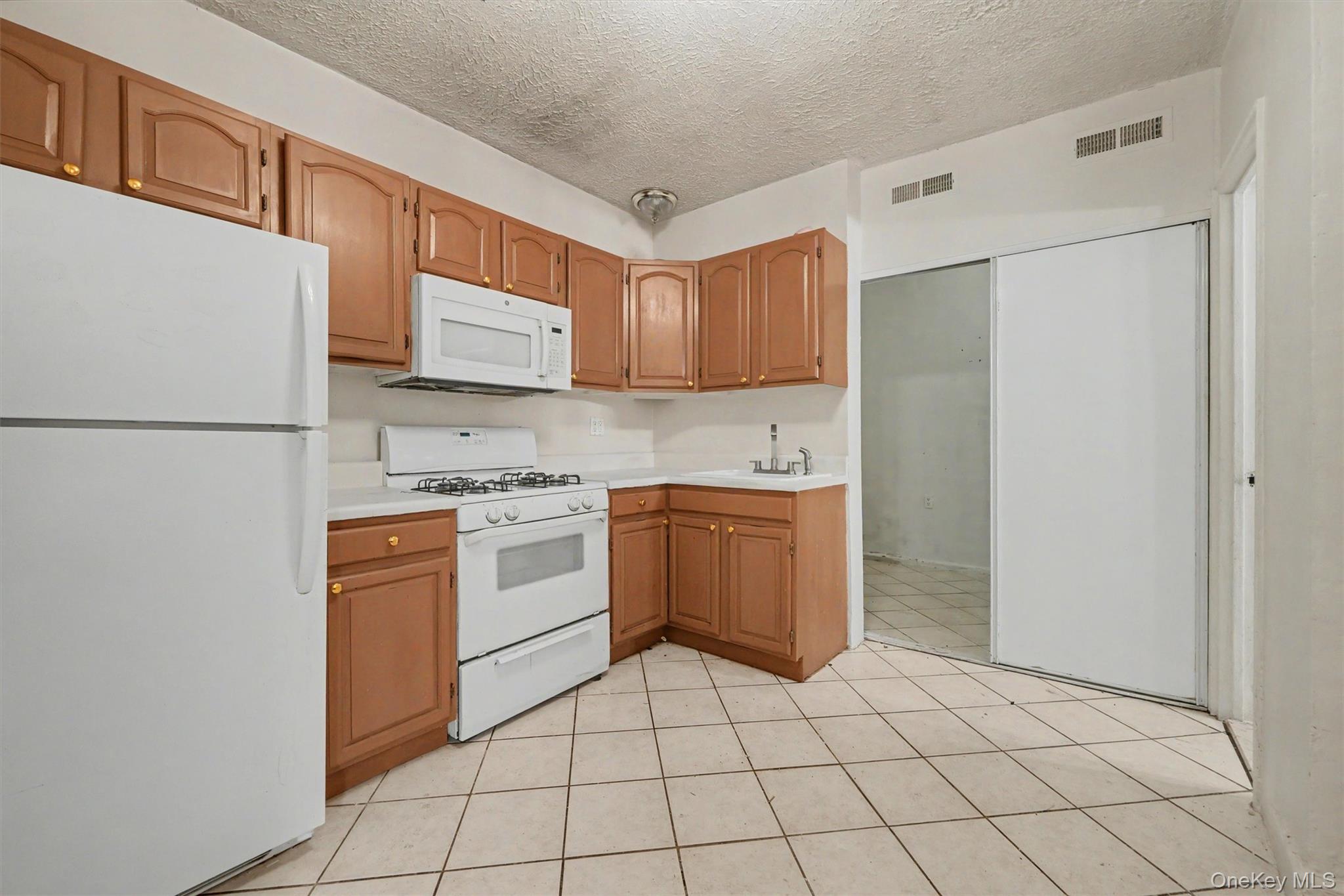 #13 photo, 2190 boston Road, ব্রঙ্কস Bronx , NY 10462