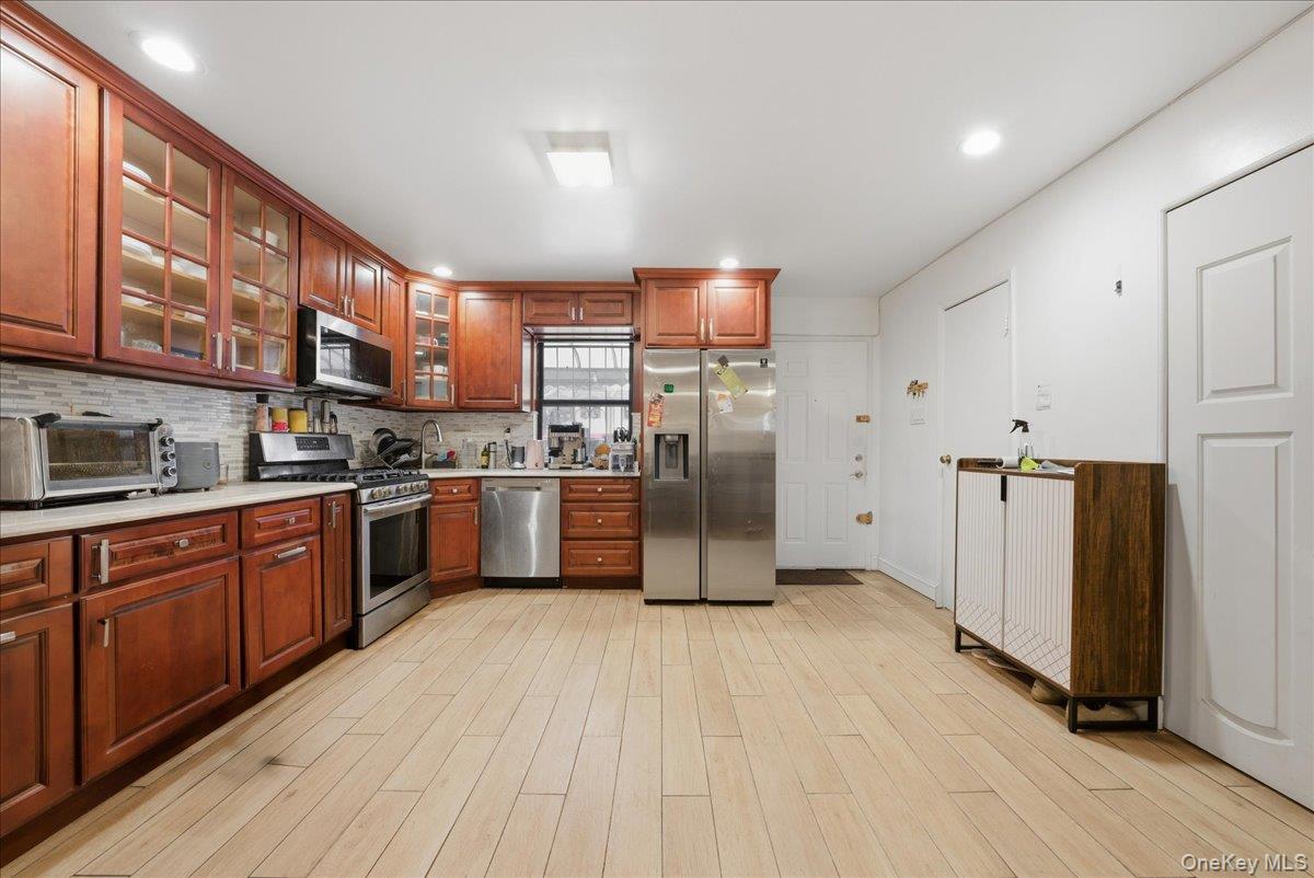 #7 photo, 703 Cauldwell Avenue, Bronx , NY 10455