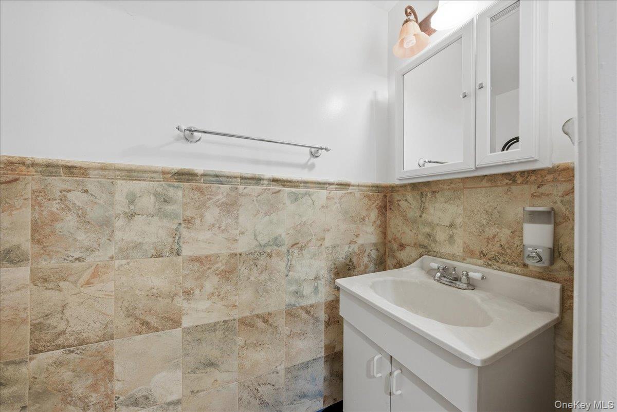 #9 photo, 703 Cauldwell Avenue, Bronx , NY 10455