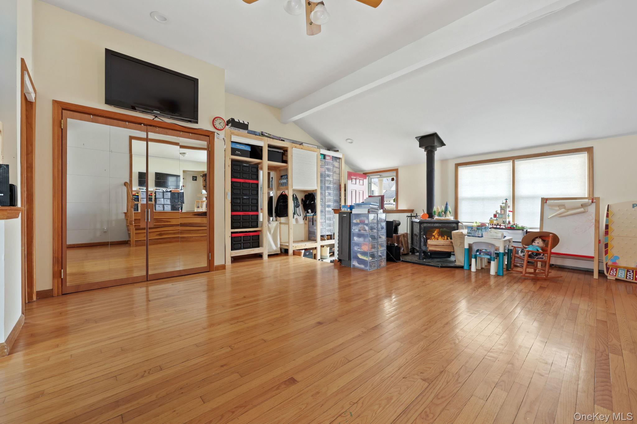 #4 photo, 2881 Meadowcrest Drive, Yorktown Heights , NY 10598