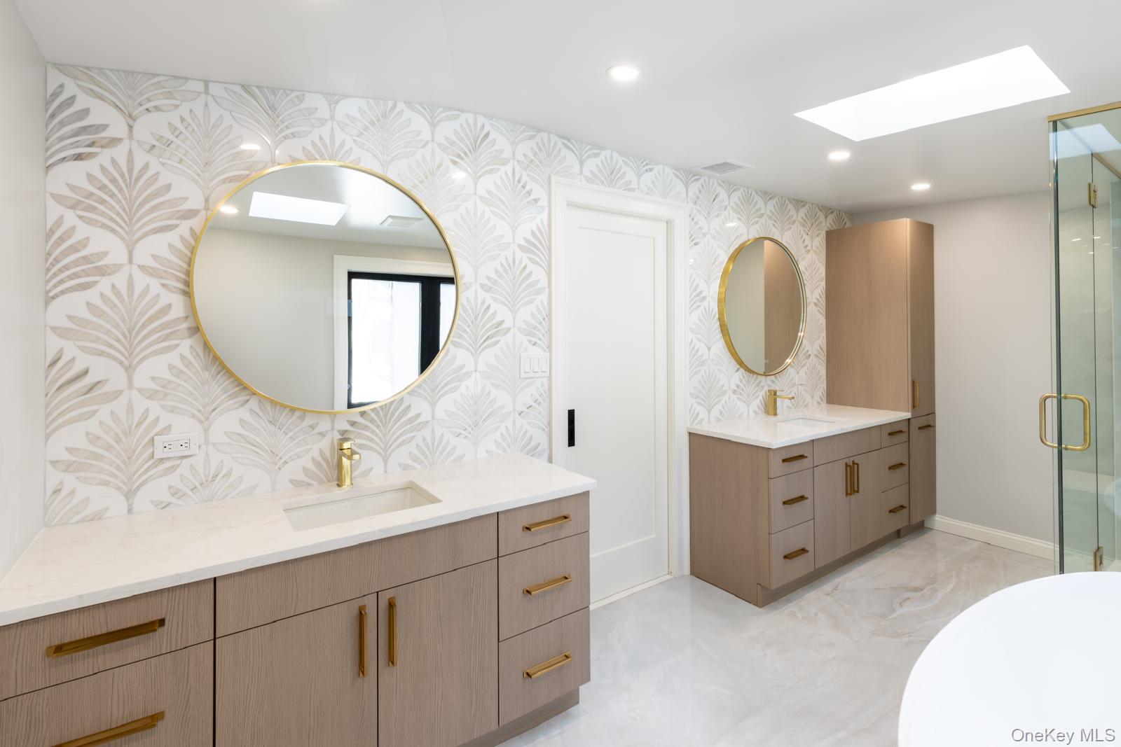 #14 photo, 120 Baker Hill Road, Нассау ‖ Great Neck , NY 11023