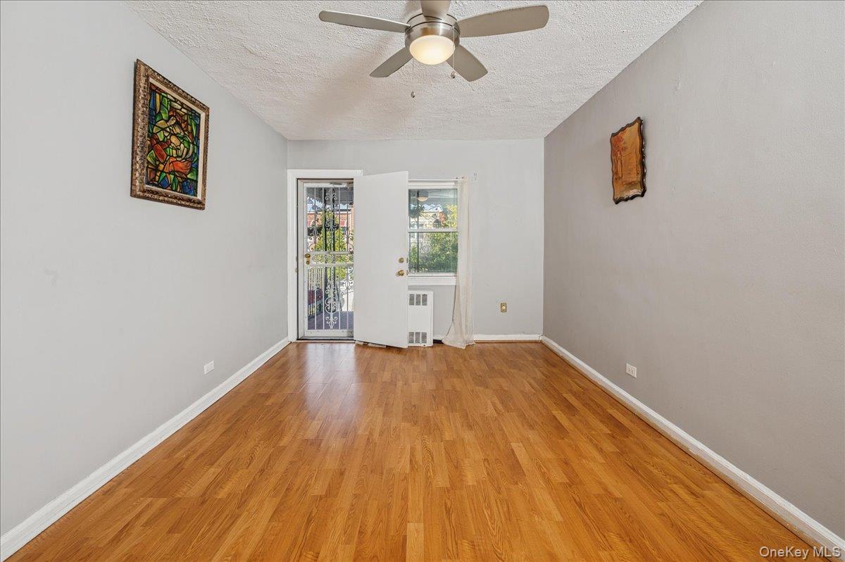 #10 photo, 412 Calhoun Avenue, ব্রঙ্কস Bronx , NY 10465