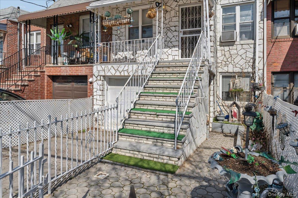 #2 photo, 412 Calhoun Avenue, ব্রঙ্কস Bronx , NY 10465