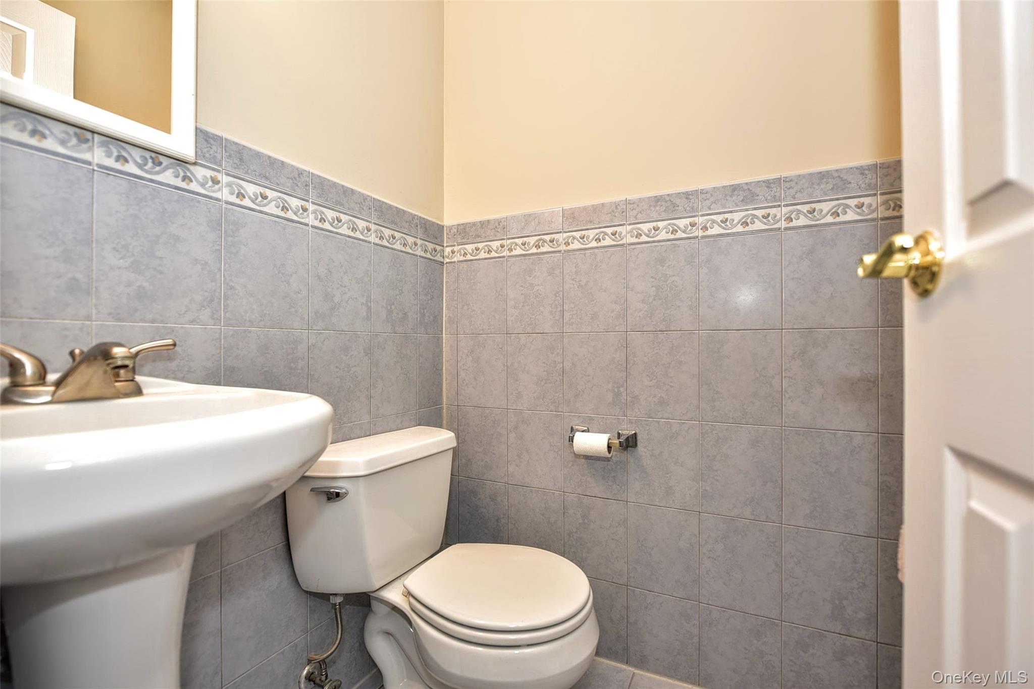 #14 photo, 65 Bon Aire Circle, Suffern , NY 10952