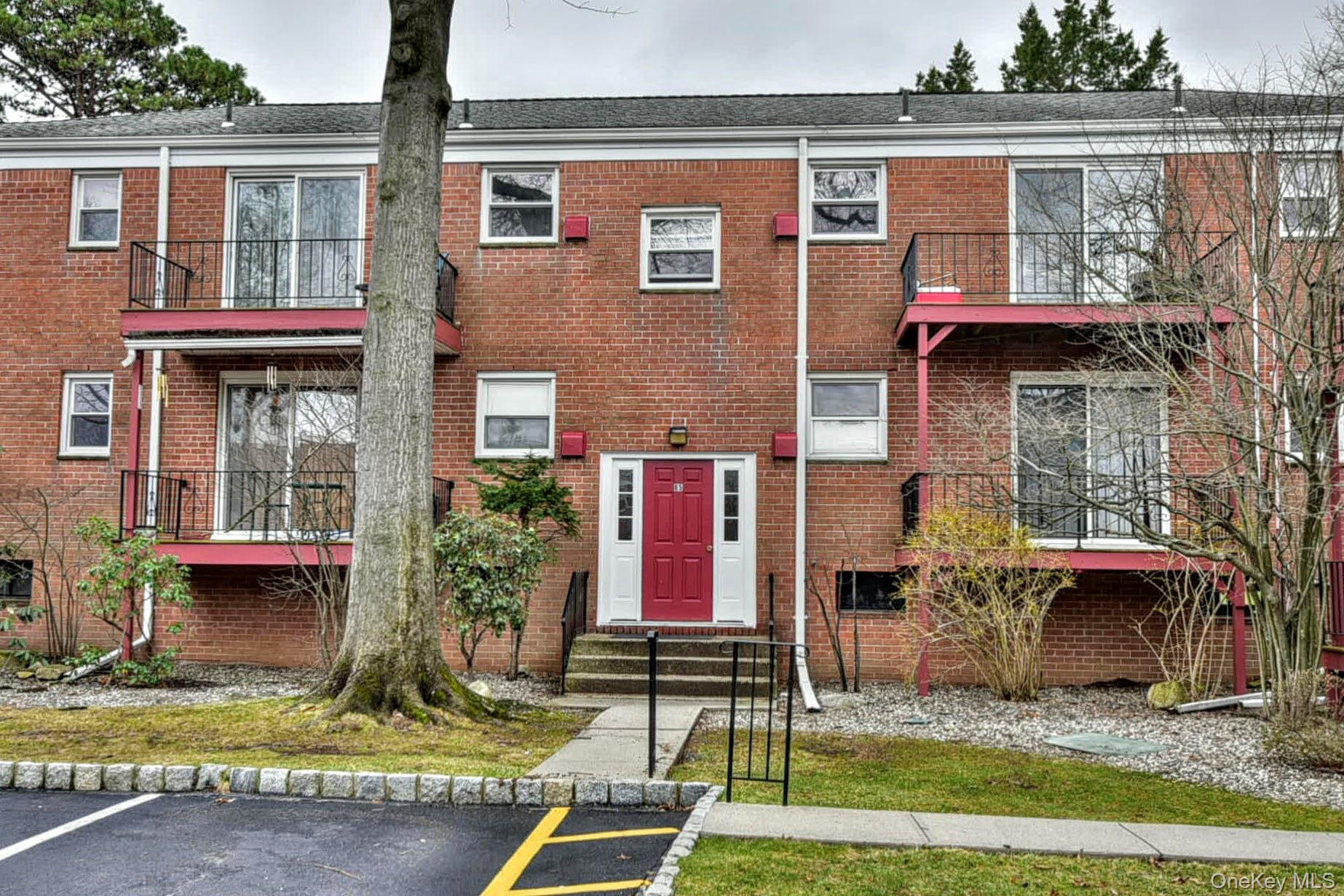 #2 photo, 65 Bon Aire Circle, Suffern , NY 10952