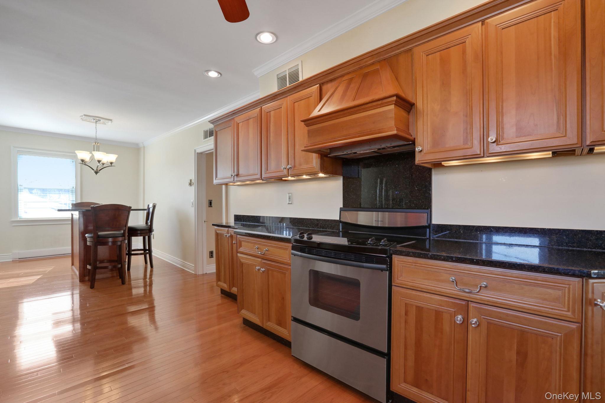 #14 photo, 411 Albany Avenue, Kingston , NY 12401