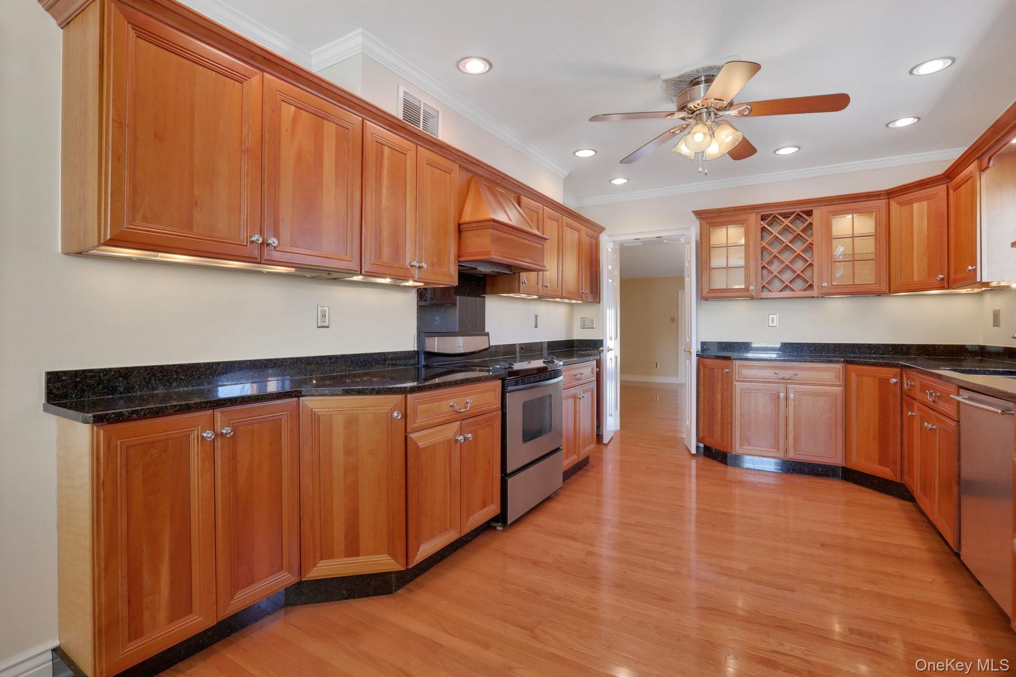 #16 photo, 411 Albany Avenue, Kingston , NY 12401