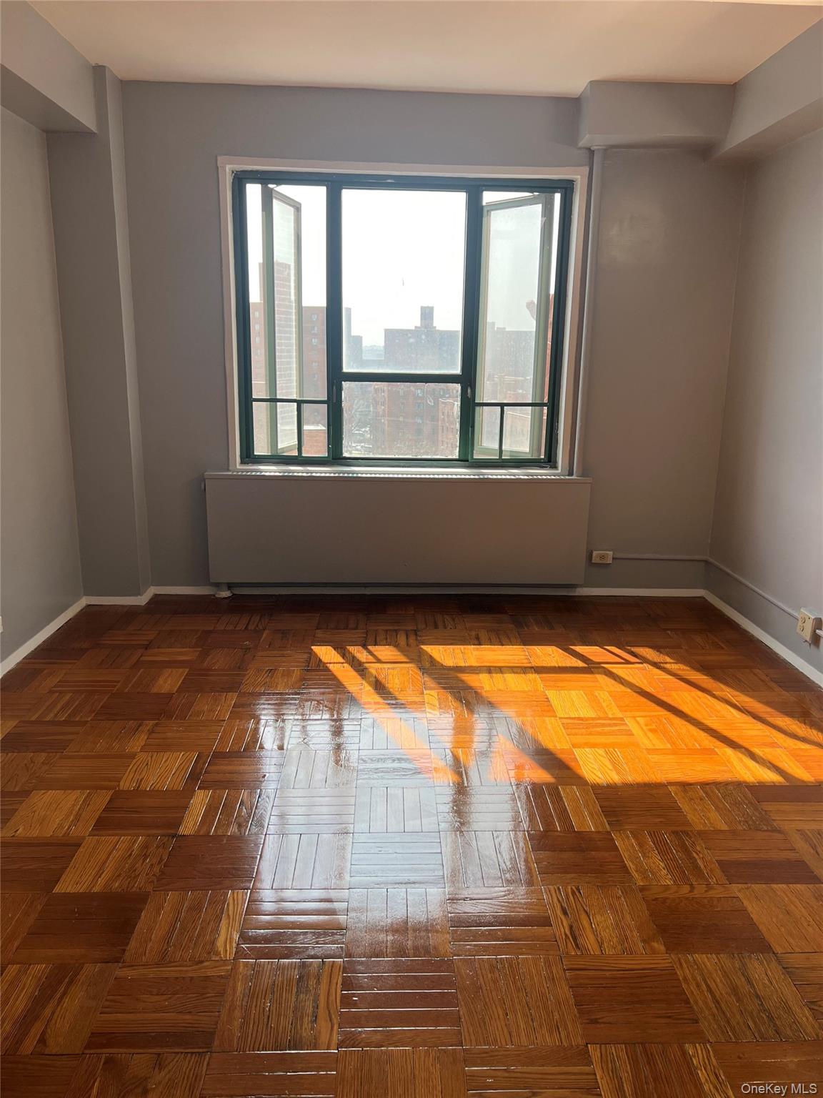 #4 photo, 1604 Metropolitan Avenue, ব্রঙ্কস Bronx , NY 10462