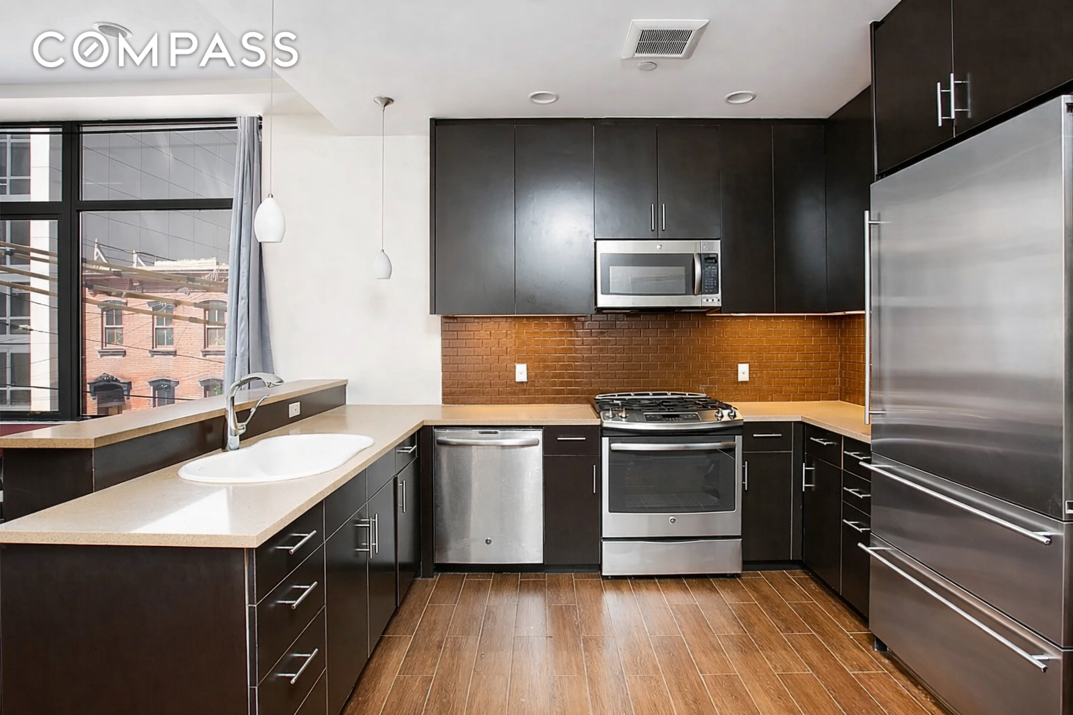 #1 photo, 42-37 27th Street, 뉴욕퀸즈 Long Island City , NY 11101