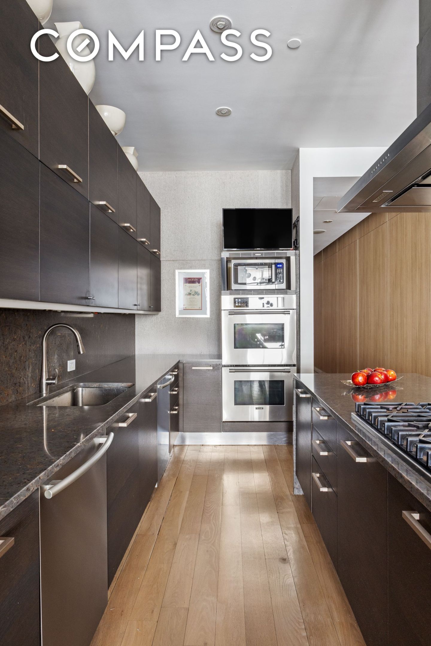 #13 photo, 157 E 84th Street, Upper East Side , NY 10028