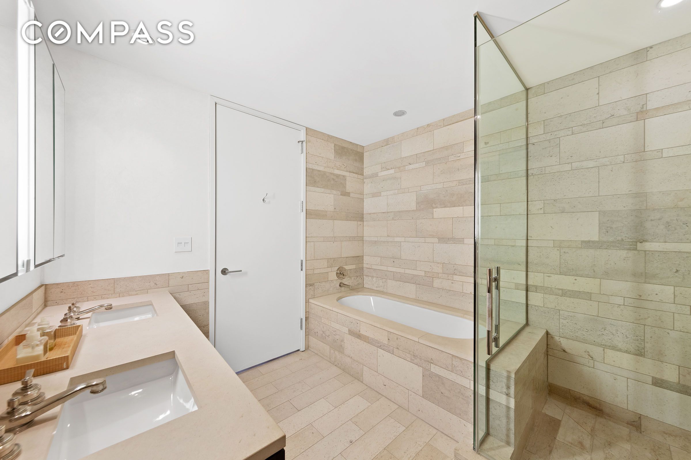 #14 photo, 450 E 83rd Street, Upper East Side , NY 10028