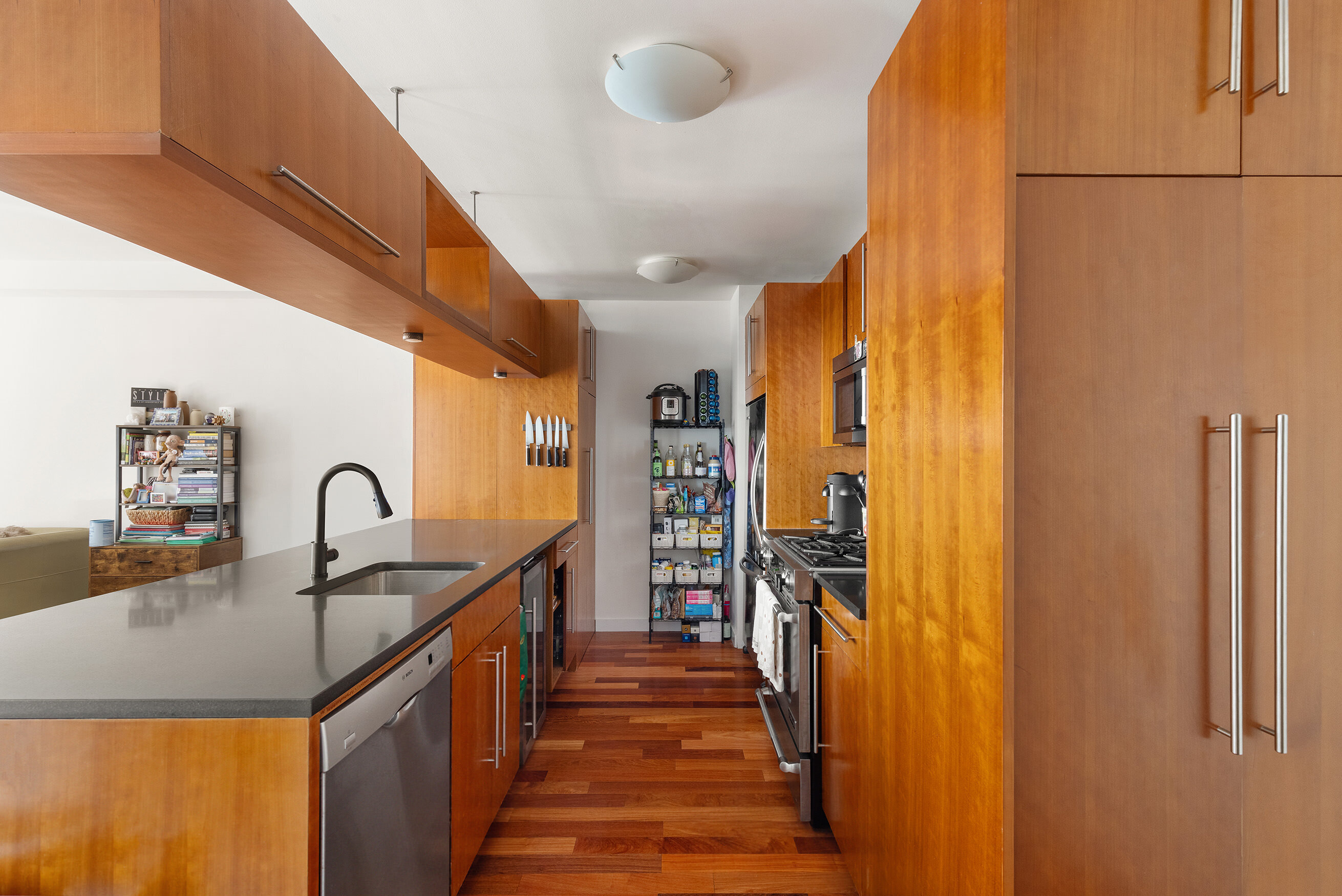 #4 photo, 2-40 51st Avenue, কুইন্‌স Hunters Point , NY 11101