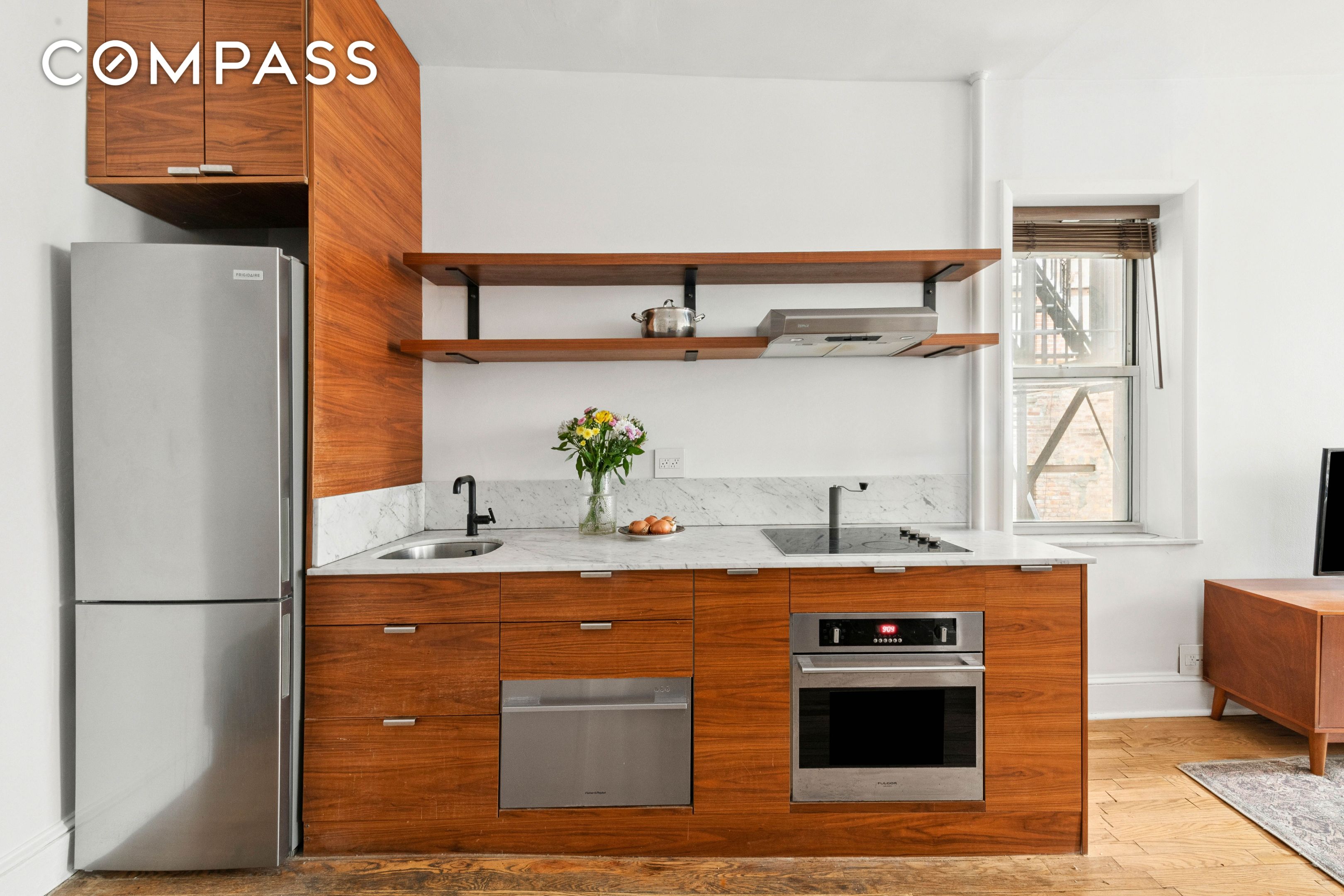 #6 photo, 215 E 29th Street, 맨해튼 Kips Bay , NY 10016