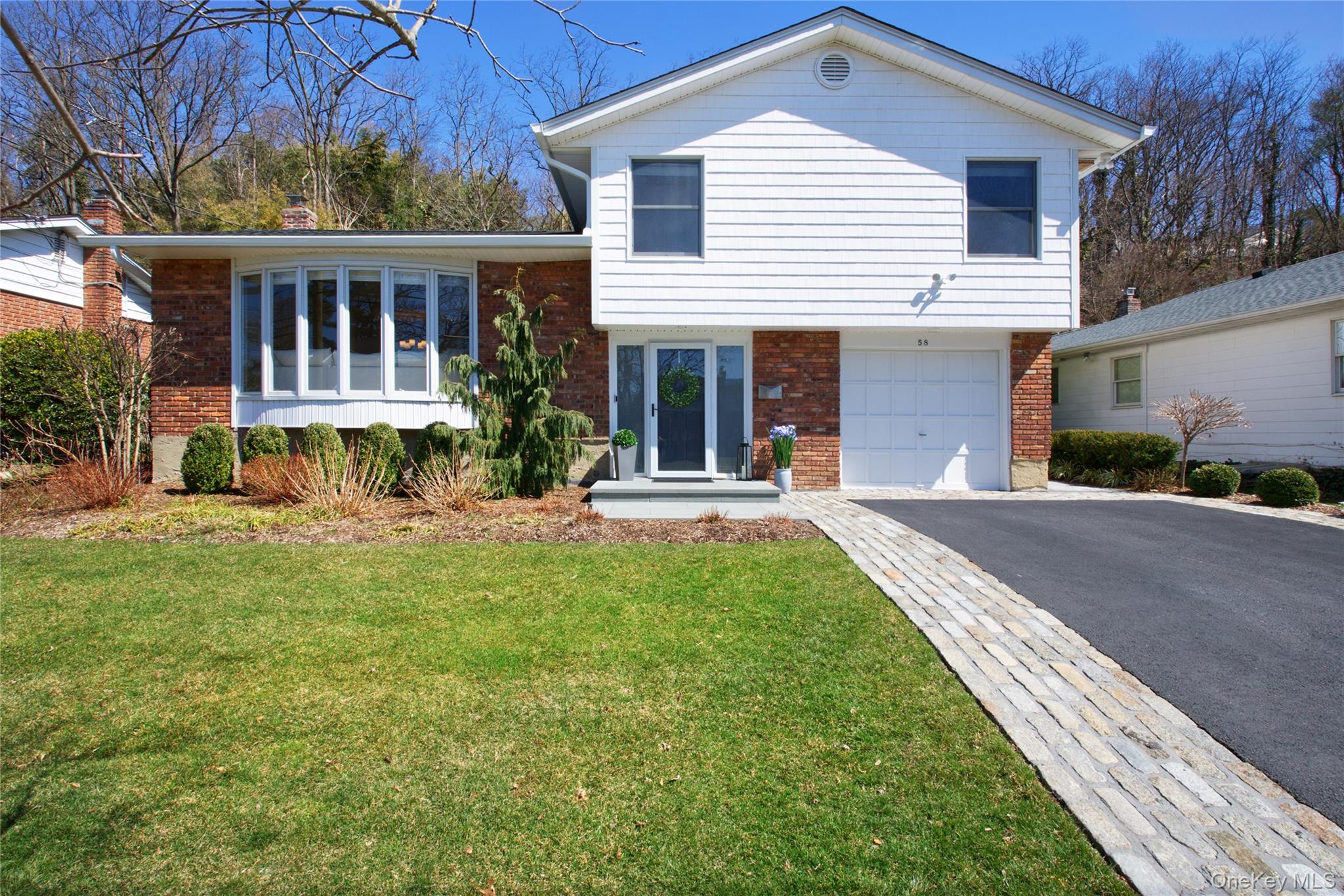 #1 photo, 58 Roger Drive, নাসাউ কাউন্টি Port Washington , NY 11050