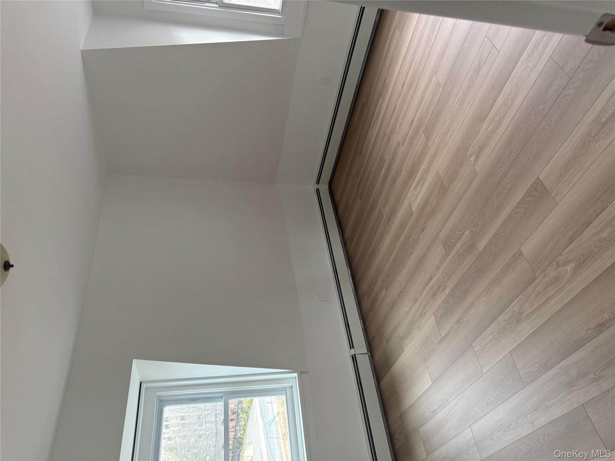 #14 photo, 21 Continental Place, নাসাউ কাউন্টি Glen Cove , NY 11542