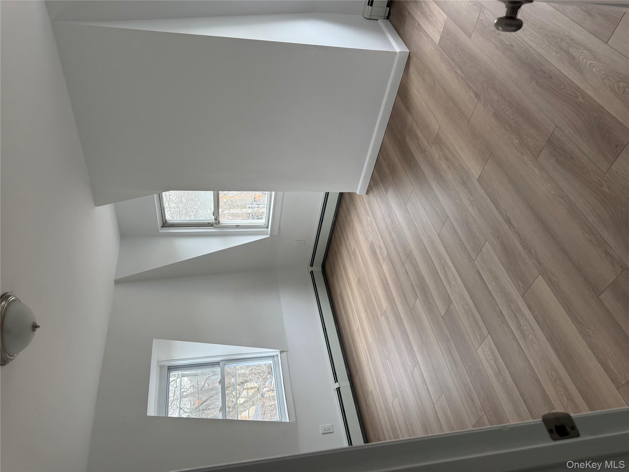 #15 photo, 21 Continental Place, নাসাউ কাউন্টি Glen Cove , NY 11542