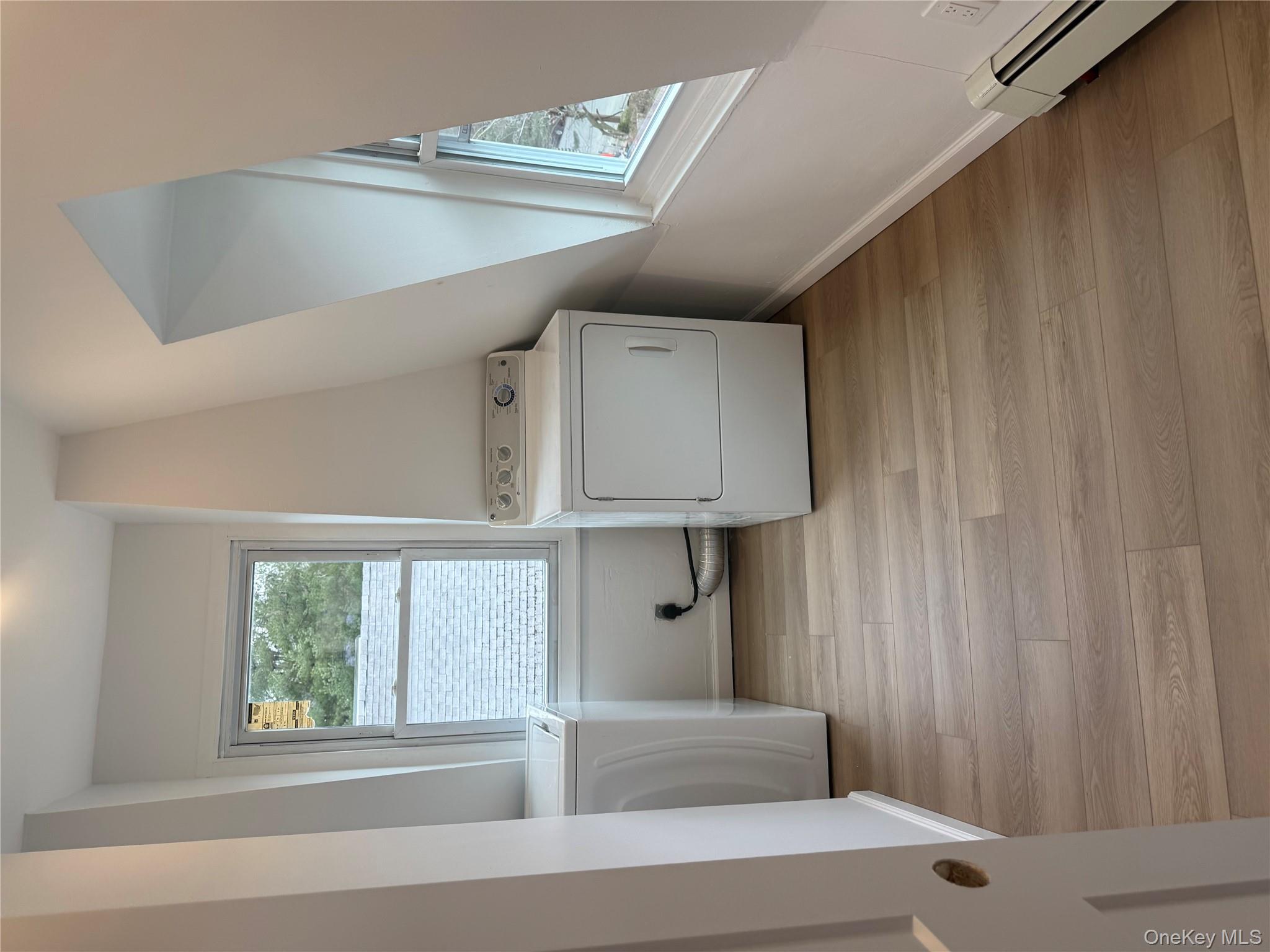 #17 photo, 21 Continental Place, নাসাউ কাউন্টি Glen Cove , NY 11542