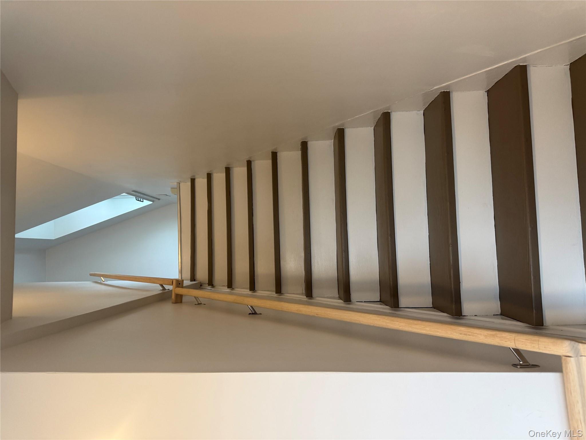 #3 photo, 21 Continental Place, নাসাউ কাউন্টি Glen Cove , NY 11542