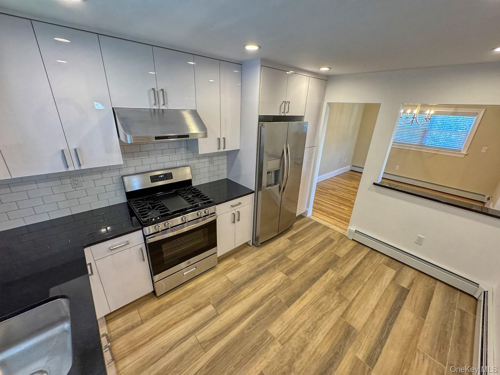 #5 photo, 203-30 28th Avenue, बेसाइड Bayside , NY 11360