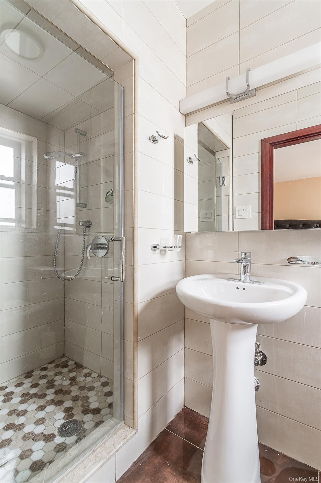 #17 photo, 1625 E 13th Street, ব্রুকলিন Brooklyn , NY 11229