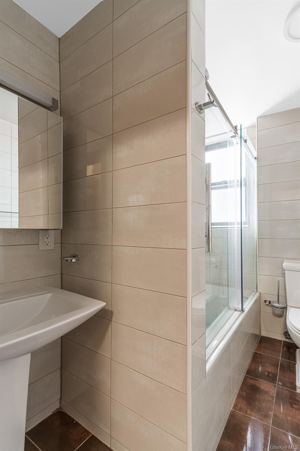 #18 photo, 1625 E 13th Street, ব্রুকলিন Brooklyn , NY 11229