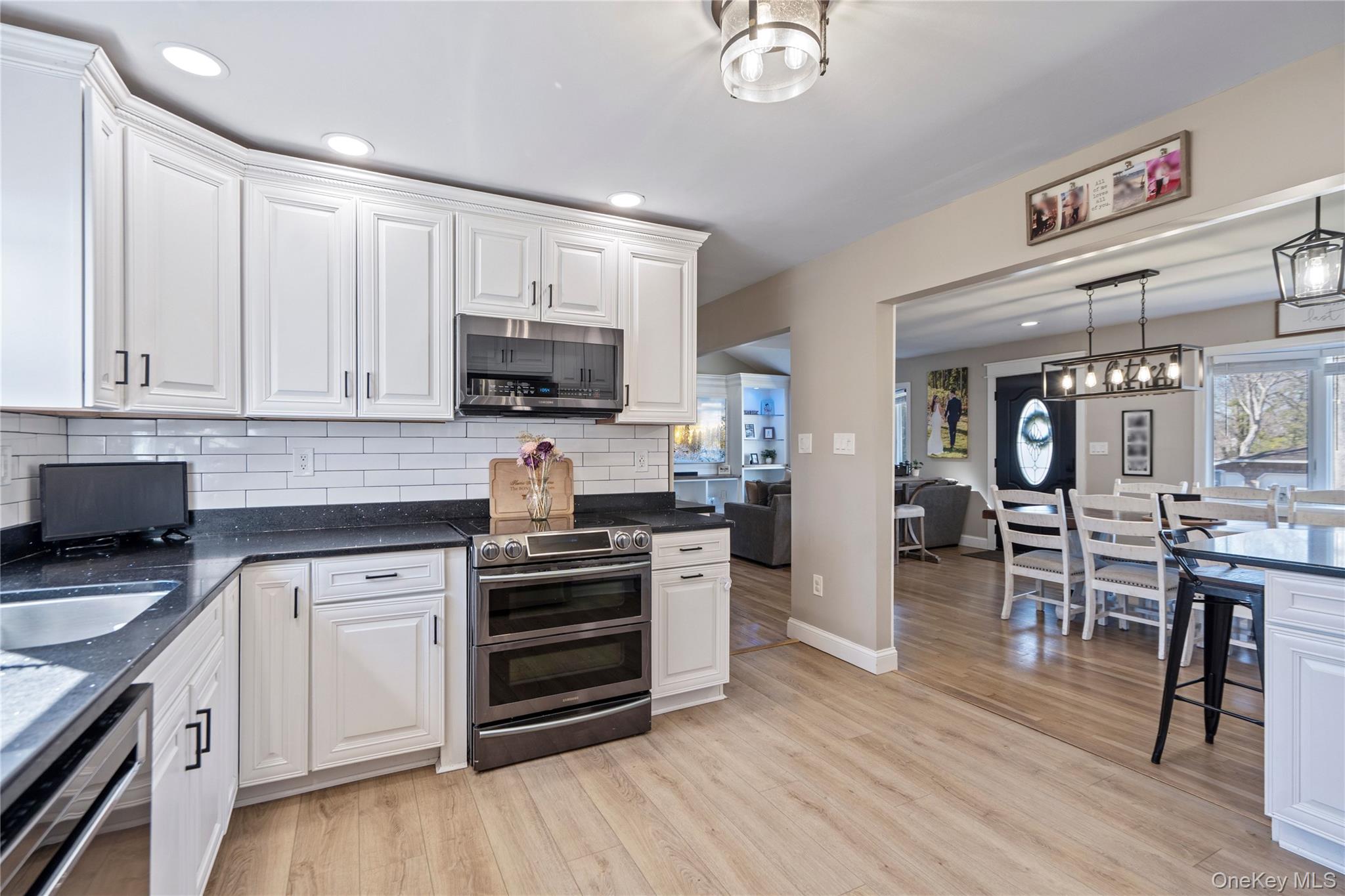 #11 photo, 281 Breeze Avenue, সাফোক কাউন্টি Ronkonkoma , NY 11779