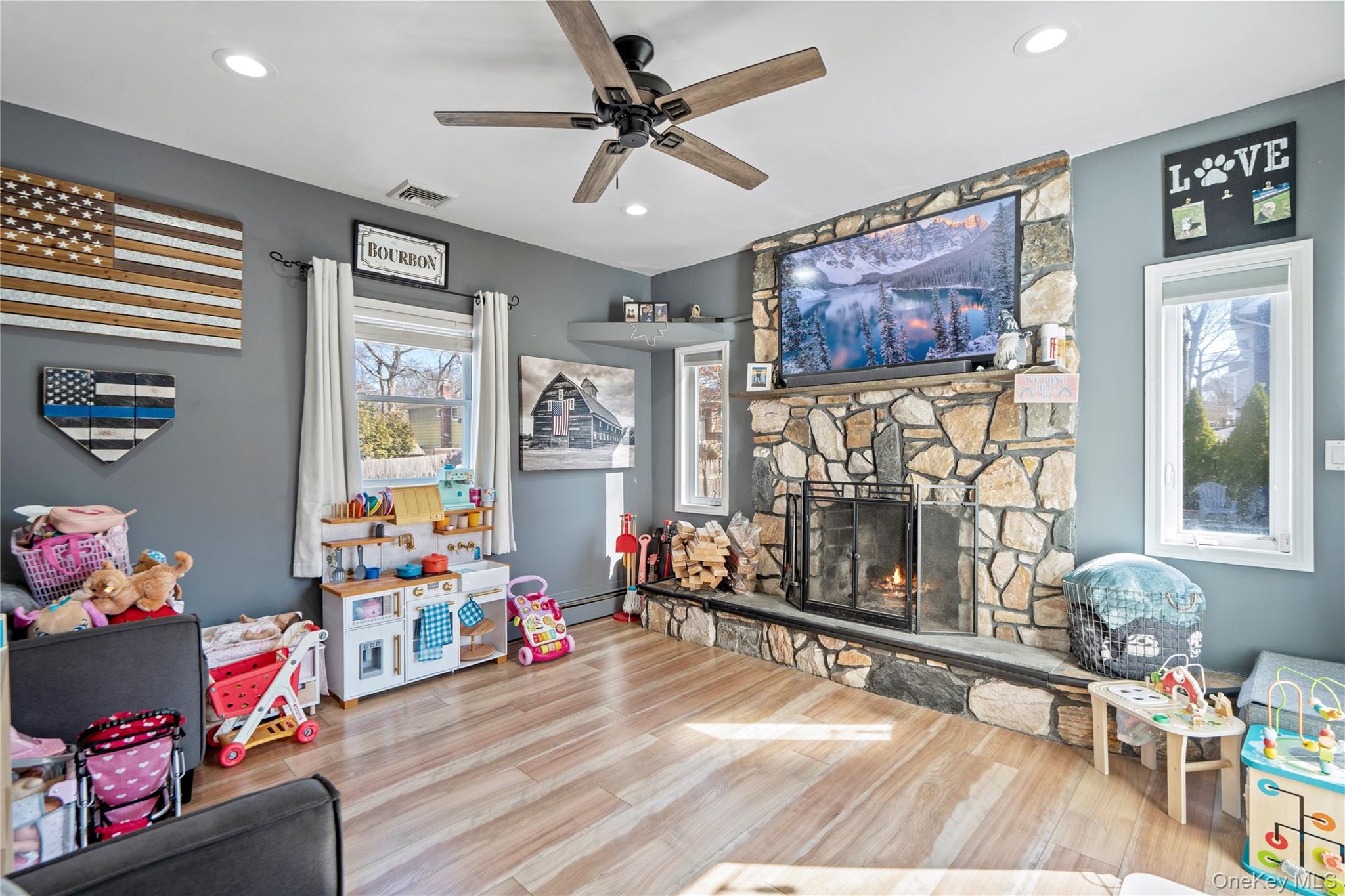 #20 photo, 281 Breeze Avenue, সাফোক কাউন্টি Ronkonkoma , NY 11779