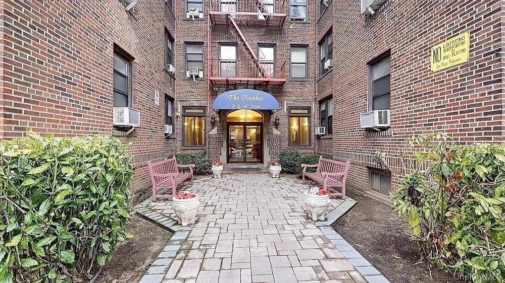 #1 photo, 8384 116th Street, কুইন্‌স Kew Gardens , NY 11415