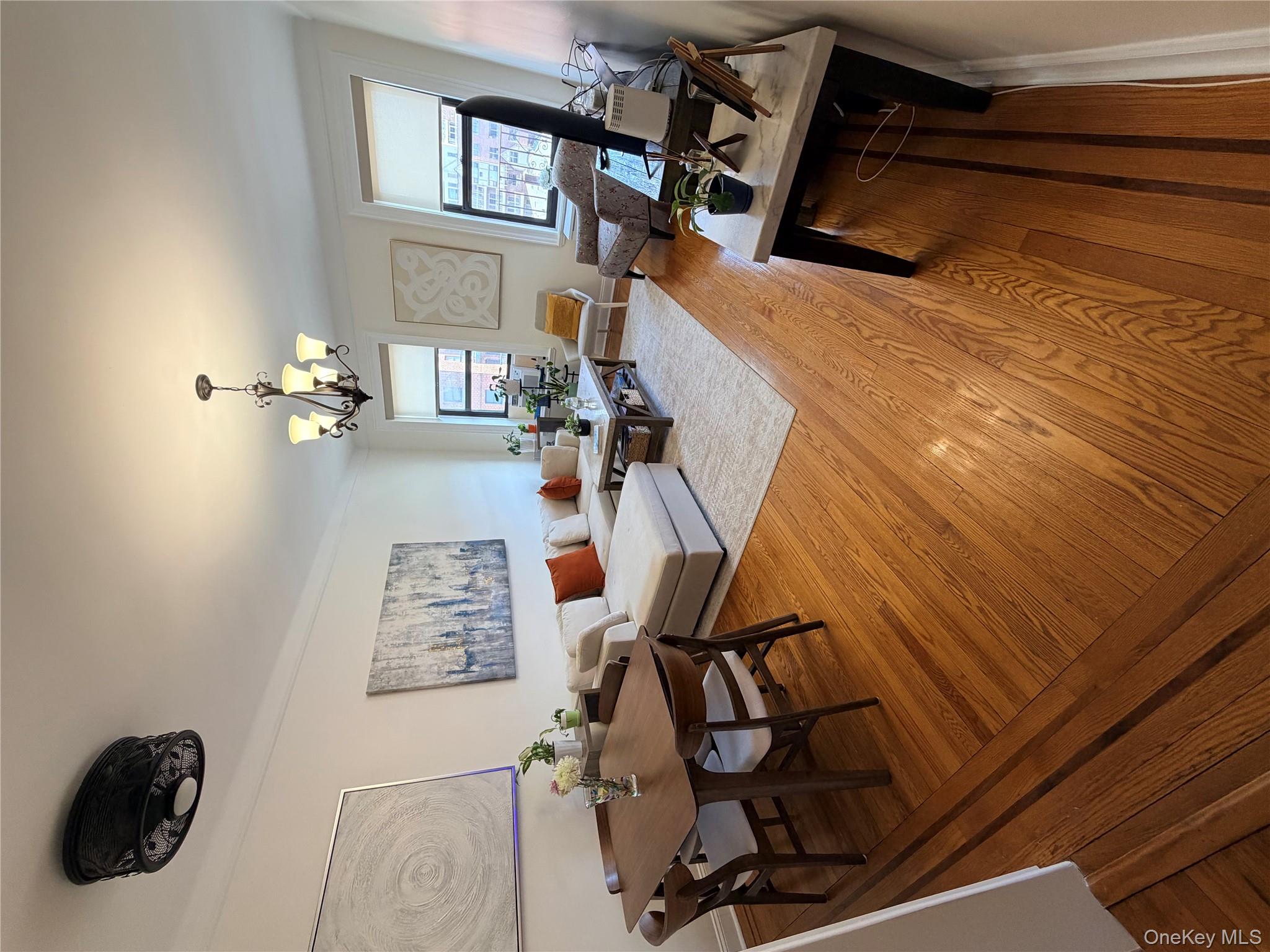 #14 photo, 8384 116th Street, কুইন্‌স Kew Gardens , NY 11415