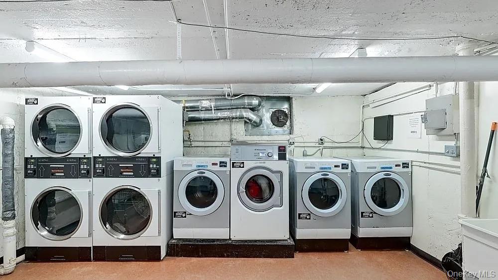 #16 photo, 8384 116th Street, কুইন্‌স Kew Gardens , NY 11415