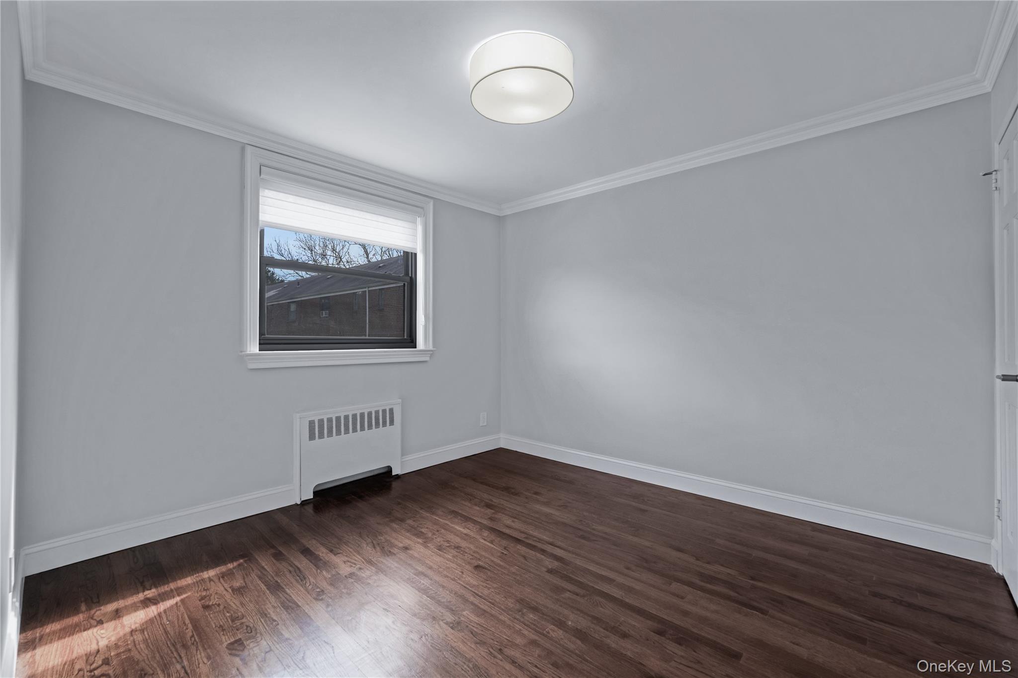 #13 photo, 19947 22nd Avenue, কুইন্‌স Whitestone , NY 11357