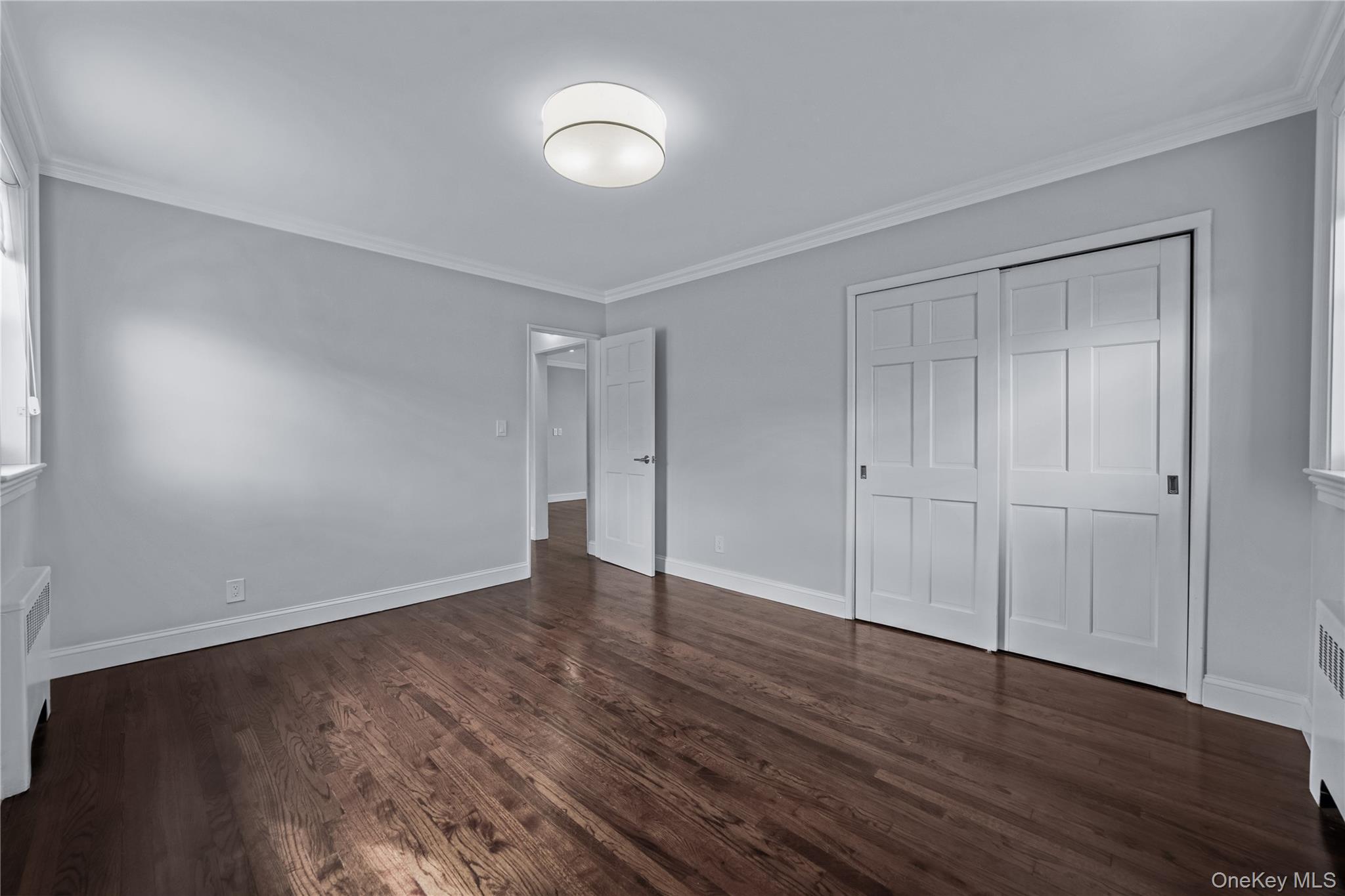 #15 photo, 19947 22nd Avenue, কুইন্‌স Whitestone , NY 11357