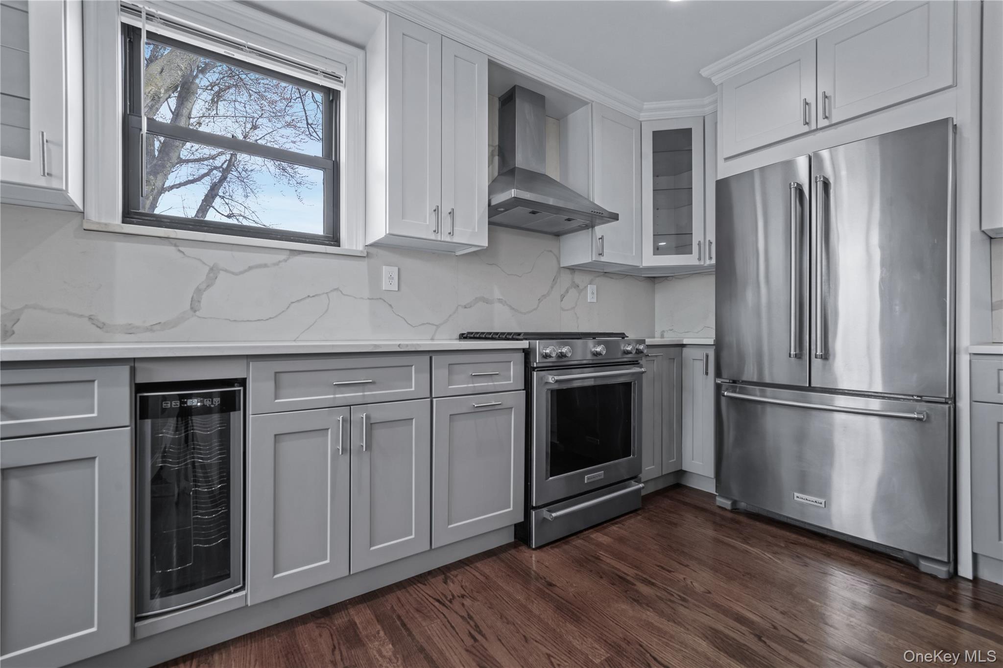 #5 photo, 19947 22nd Avenue, কুইন্‌স Whitestone , NY 11357