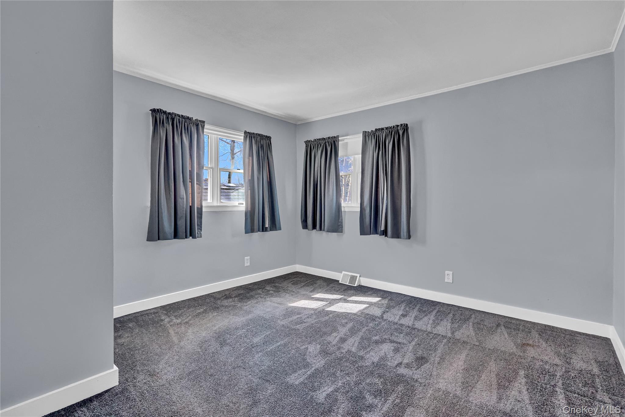 #14 photo, 357 Deauville Boulevard, সাফোক কাউন্টি Copiague , NY 11726