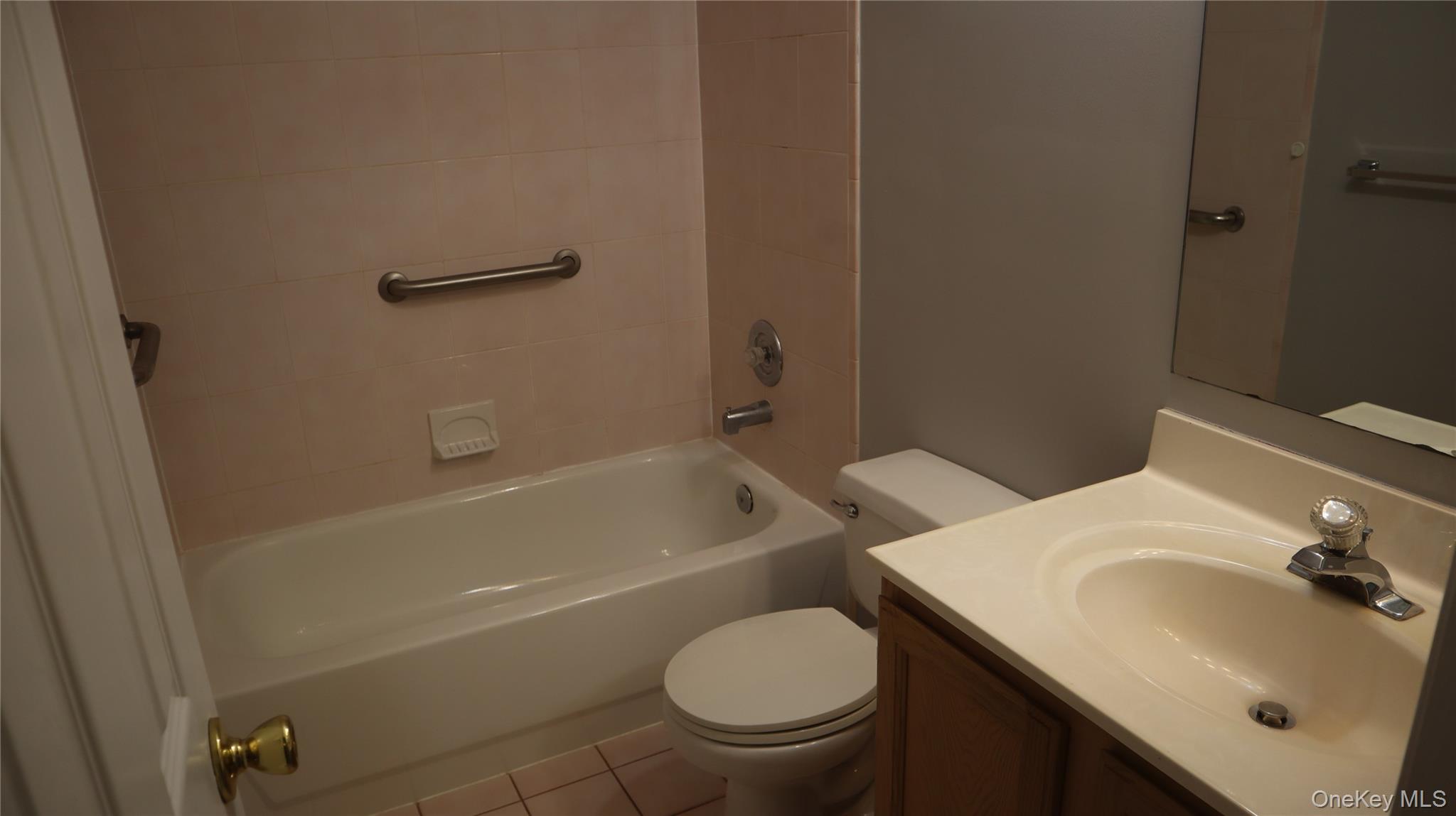 #15 photo, 202 Gothic Circle, Manorville , NY 11949