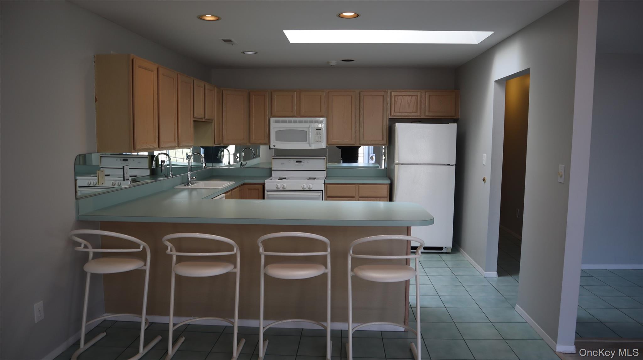 #16 photo, 202 Gothic Circle, Manorville , NY 11949