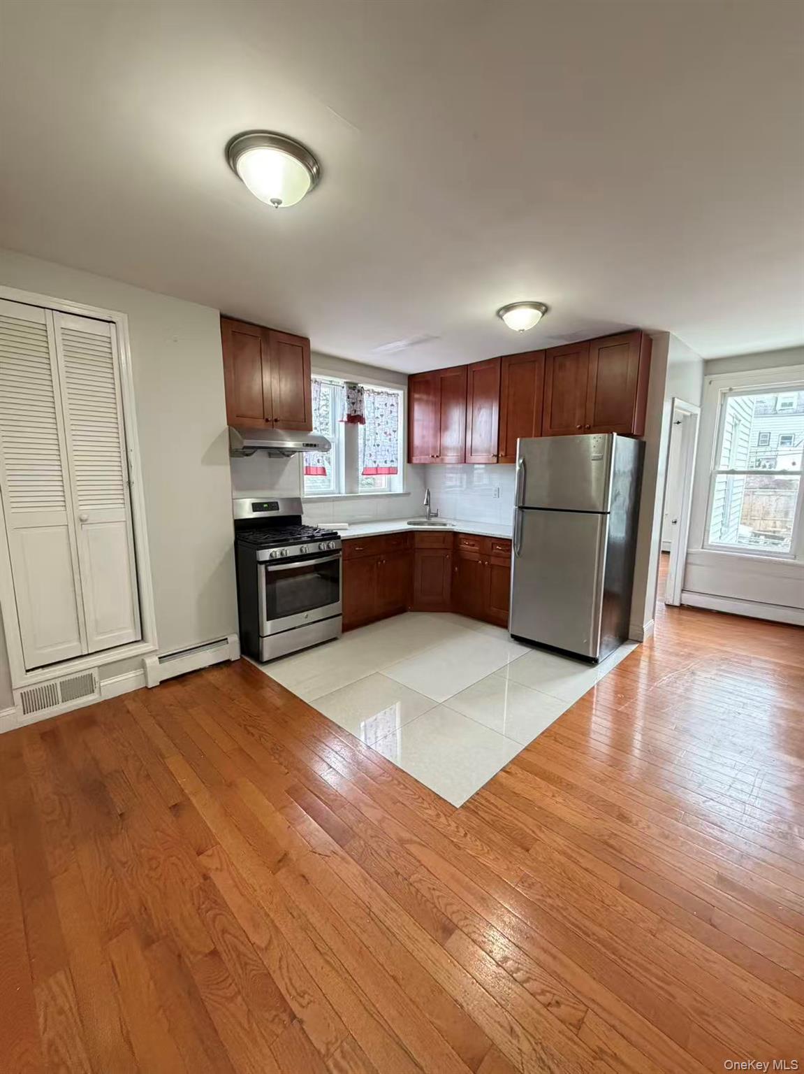 #2 photo, 2027 121st Street, קווינס College Point , NY 11356