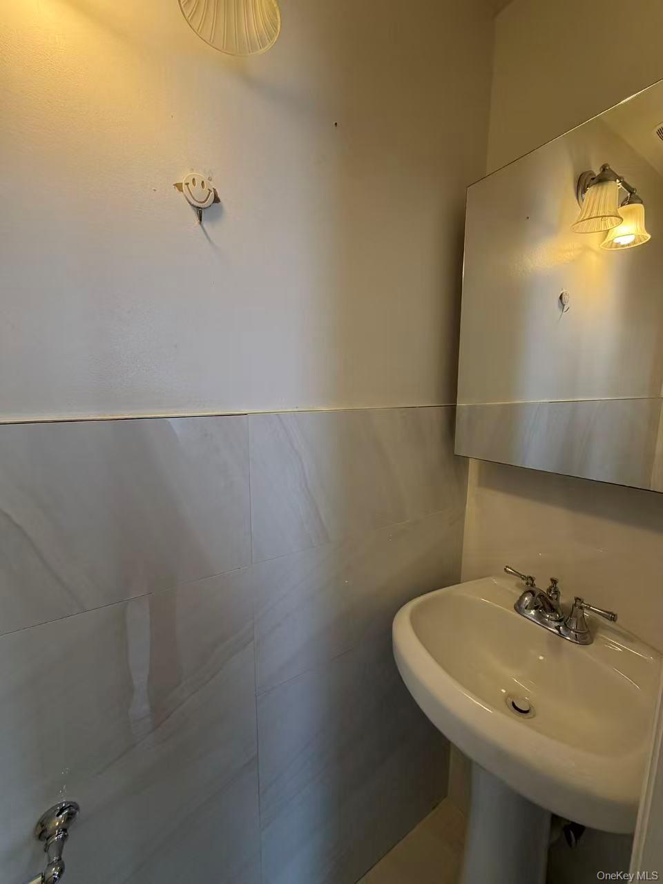 #9 photo, 2027 121st Street, קווינס College Point , NY 11356