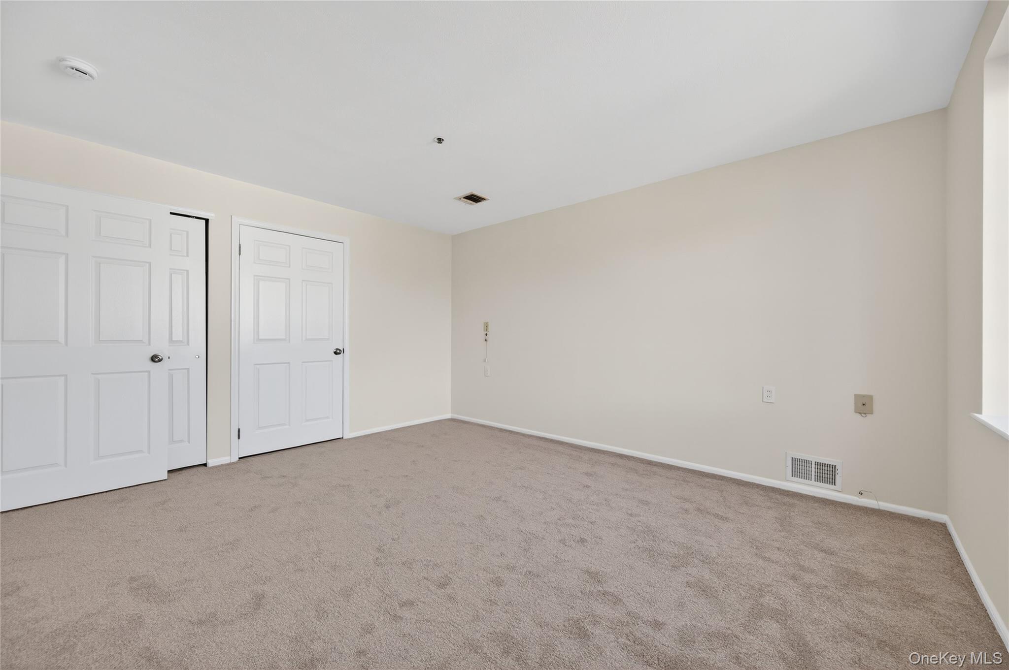 #10 photo, 54 School Street, নাসাউ কাউন্টি Westbury , NY 11590