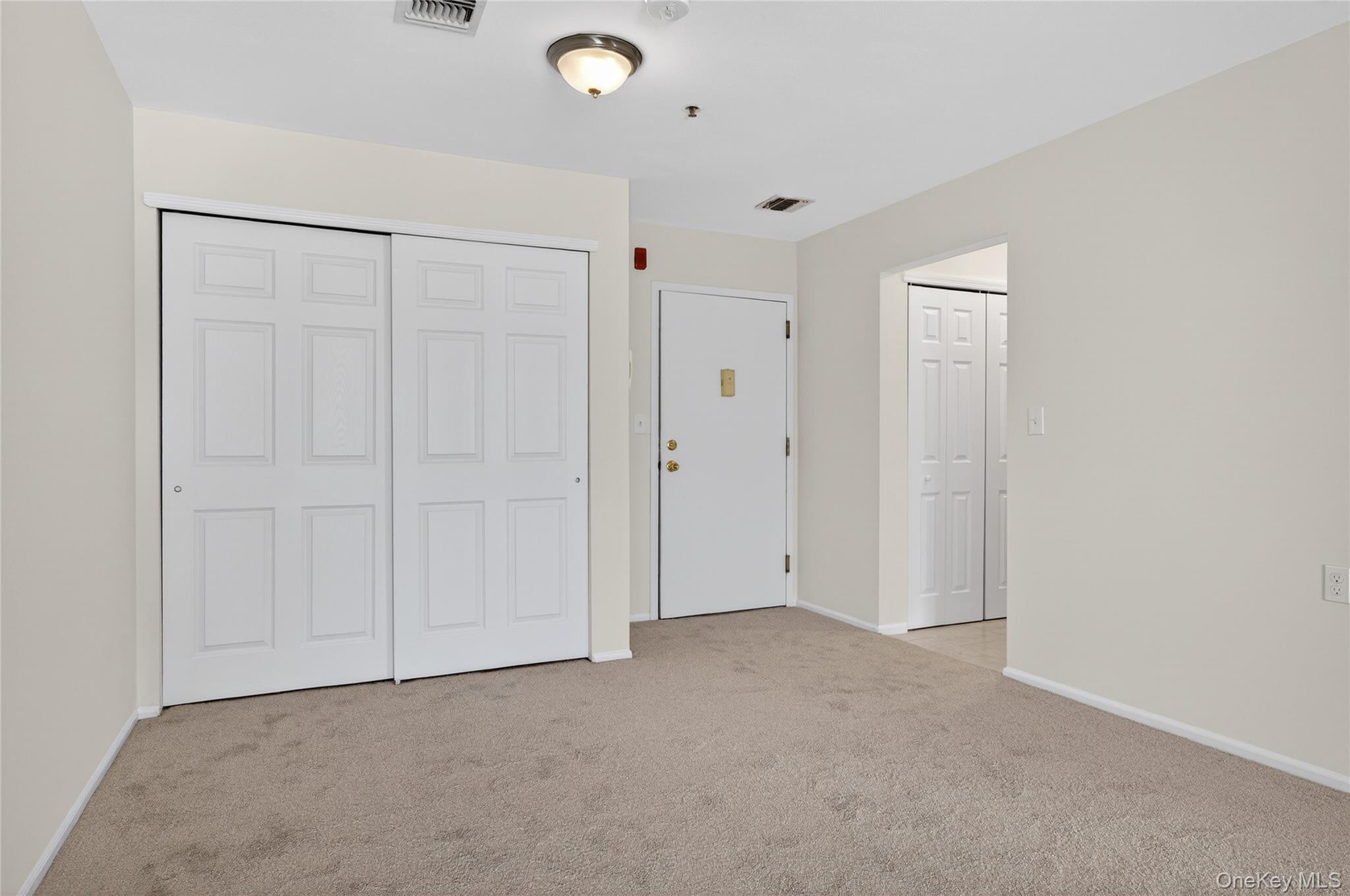 #5 photo, 54 School Street, নাসাউ কাউন্টি Westbury , NY 11590