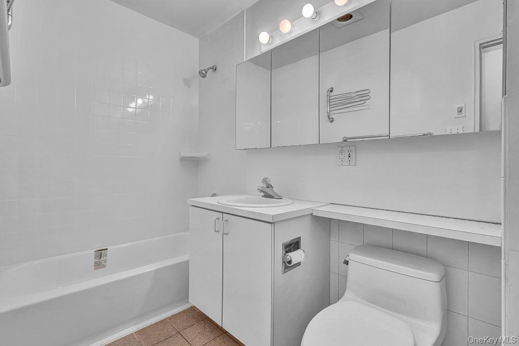 #8 photo, 228 Mariners Way, সাফোক কাউন্টি Copiague , NY 11726