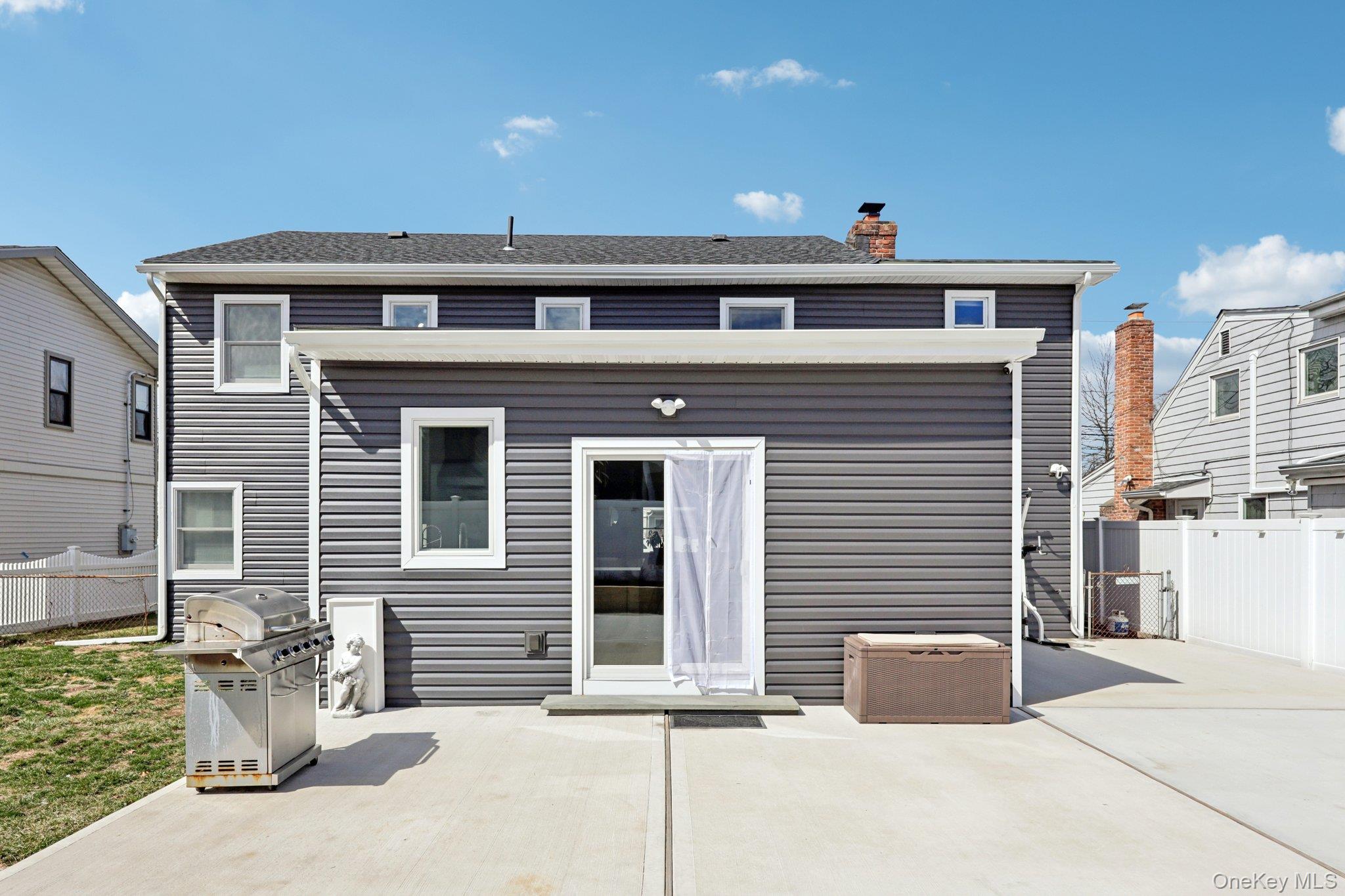 #20 photo, 1361 Kew Avenue, নাসাউ কাউন্টি Hewlett , NY 11557