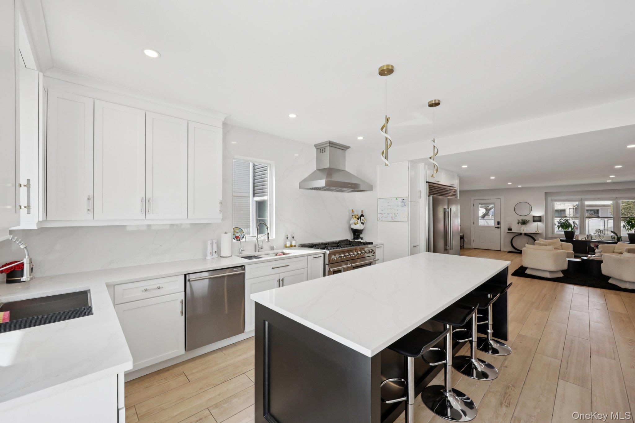 #8 photo, 1361 Kew Avenue, নাসাউ কাউন্টি Hewlett , NY 11557