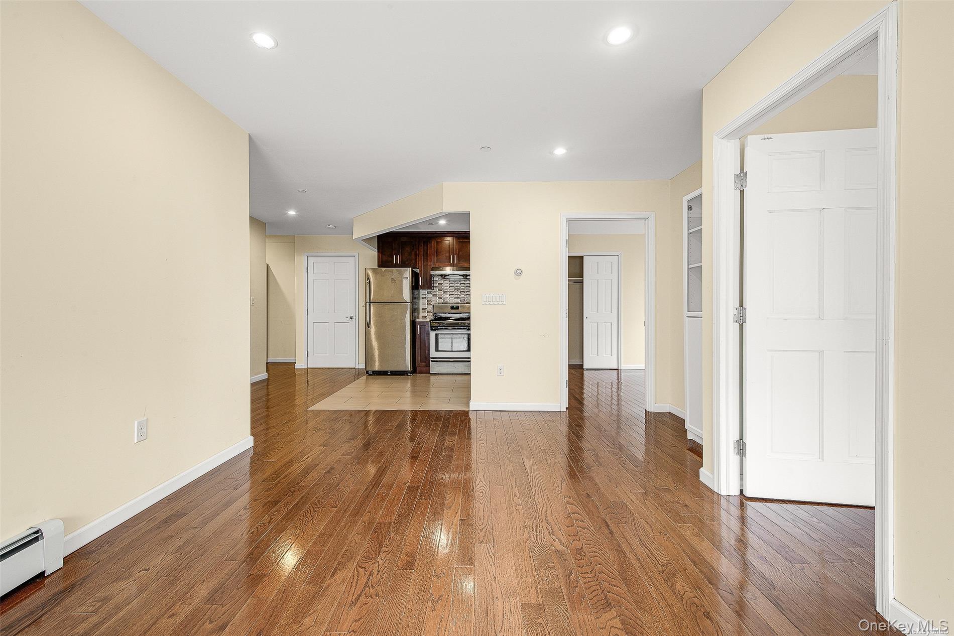 #13 photo, 94-11 65th Road, কুইন্‌স Rego Park , NY 11374