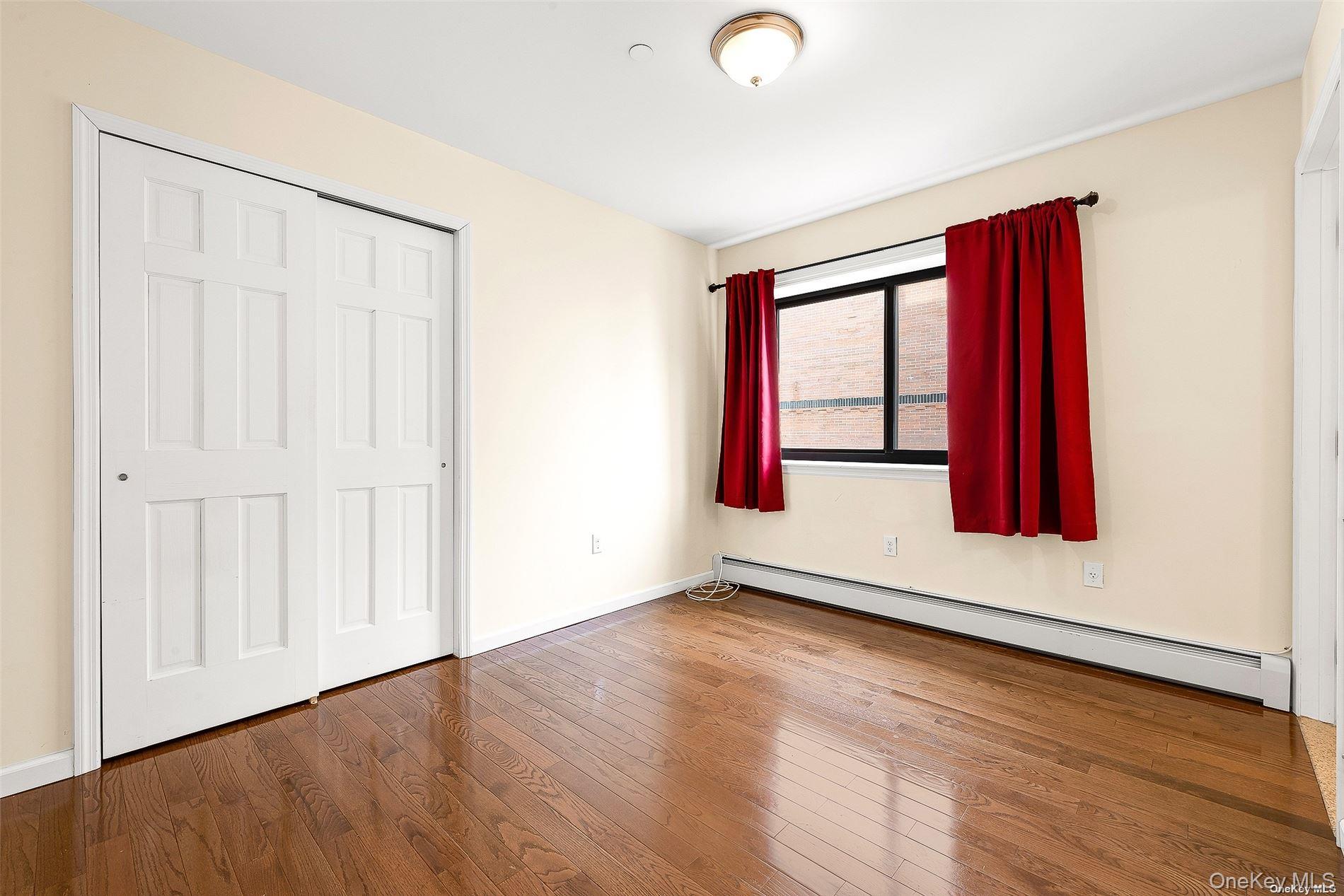 #17 photo, 94-11 65th Road, কুইন্‌স Rego Park , NY 11374